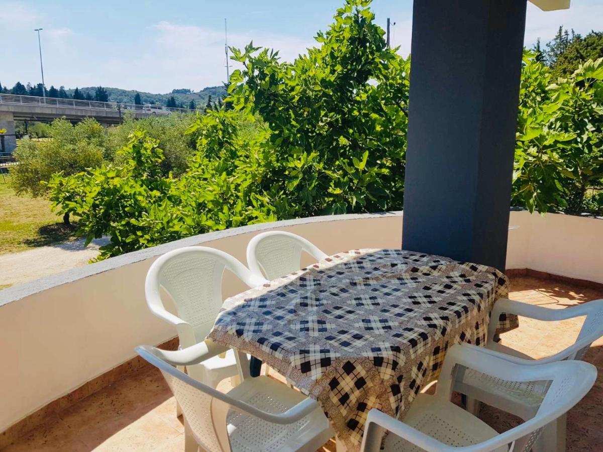 Apartments Flamingo Улцинь Екстер'єр фото