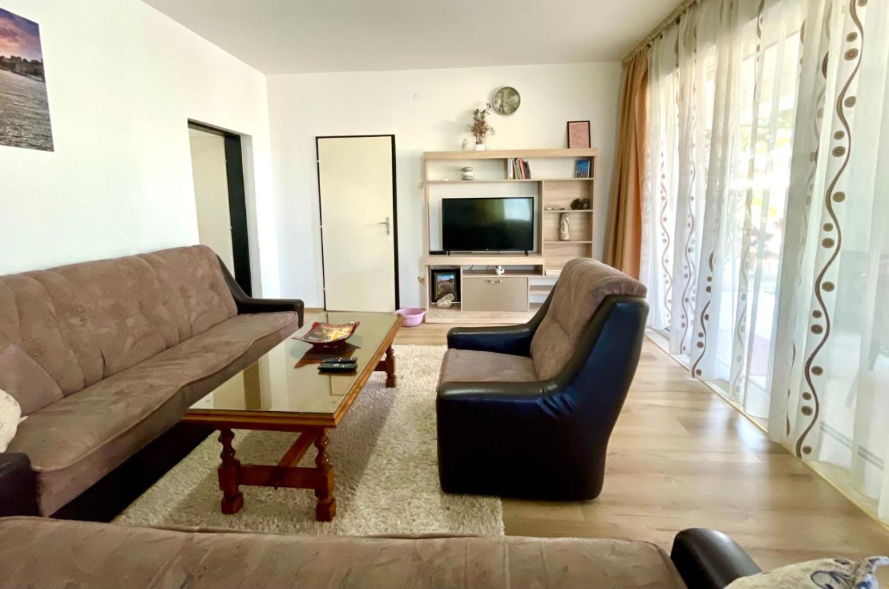 Apartments Flamingo Улцинь Екстер'єр фото