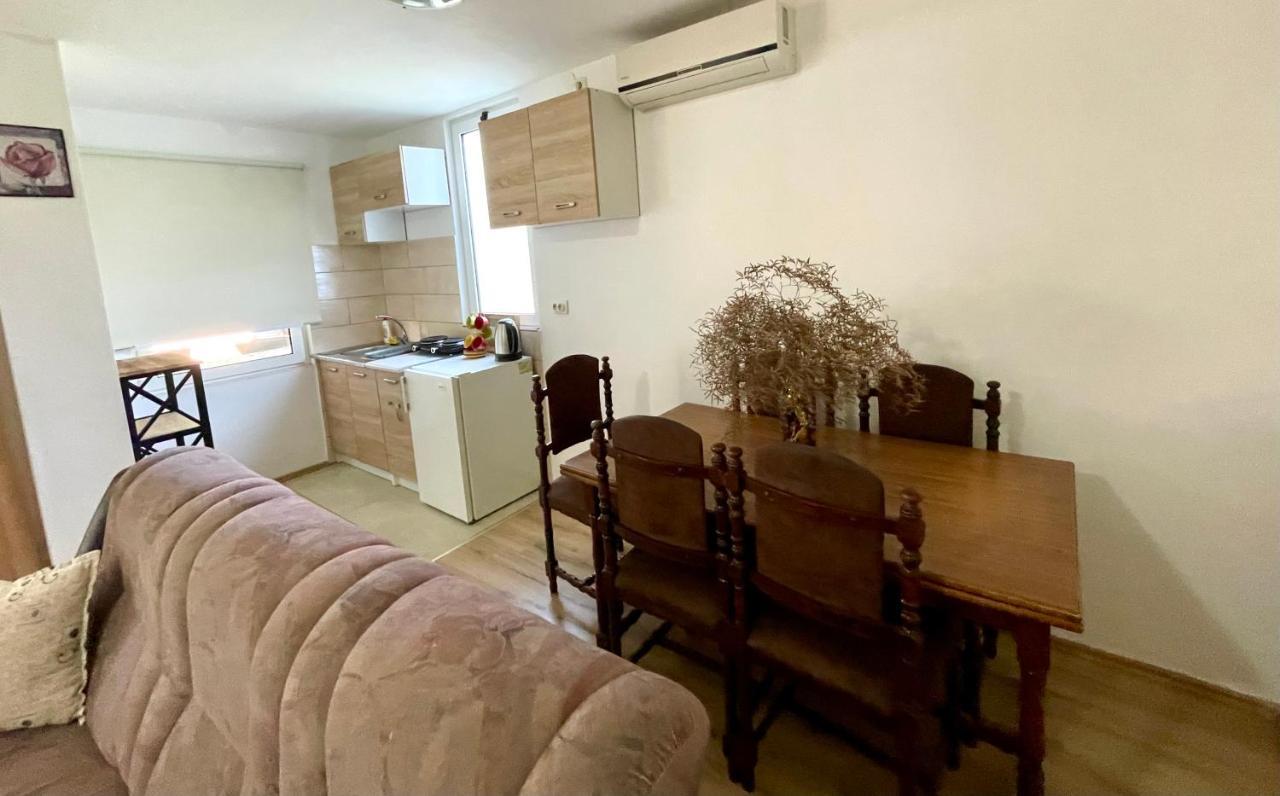 Apartments Flamingo Улцинь Екстер'єр фото