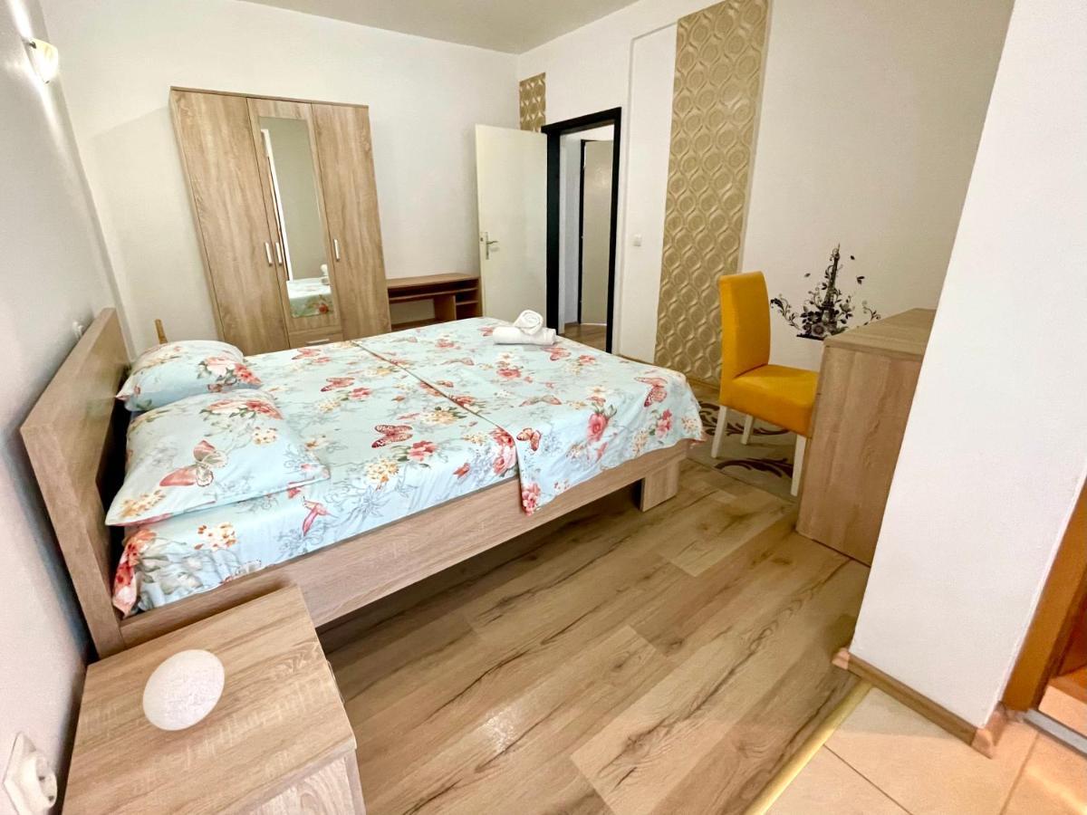 Apartments Flamingo Улцинь Екстер'єр фото