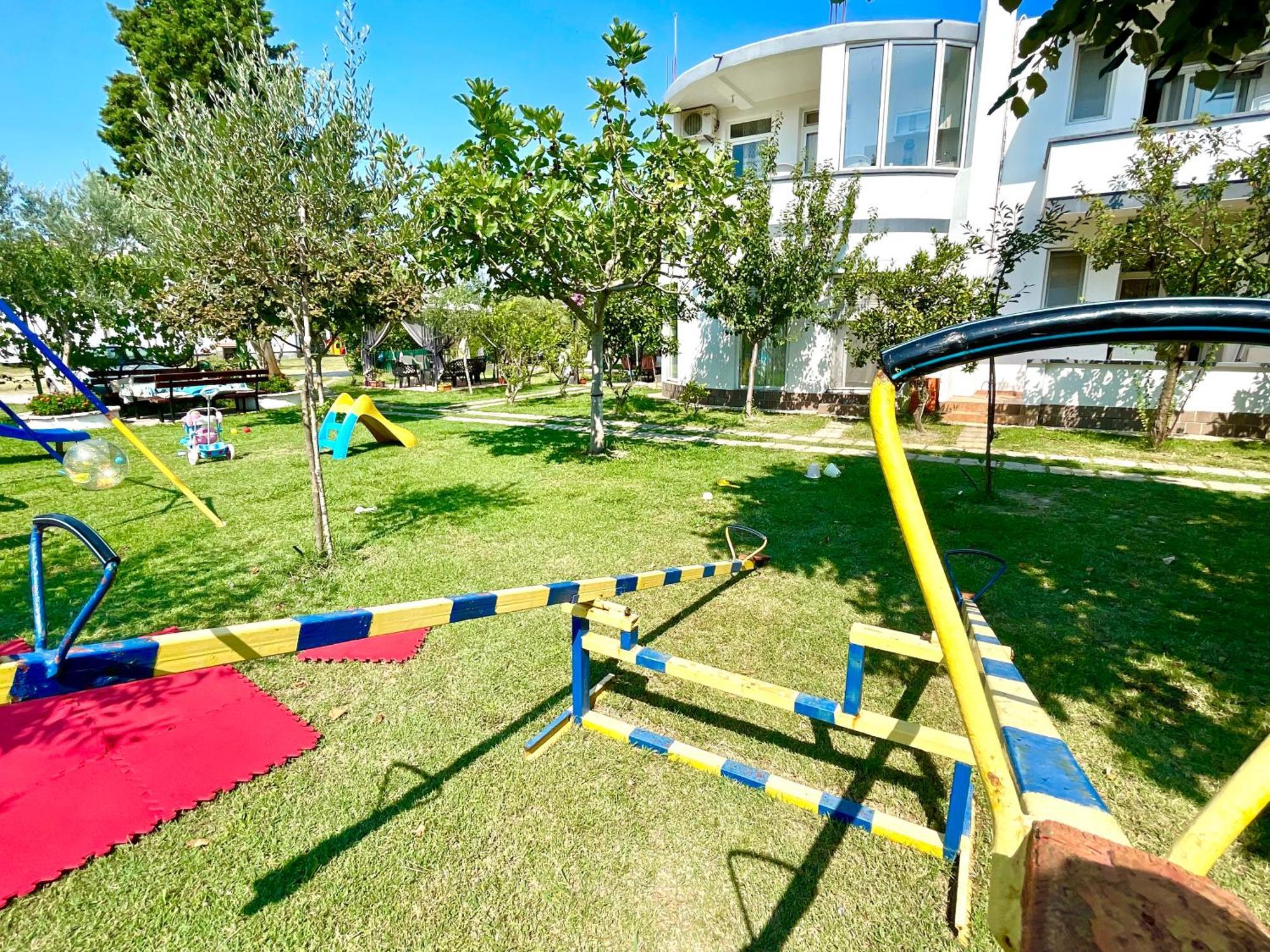 Apartments Flamingo Улцинь Екстер'єр фото