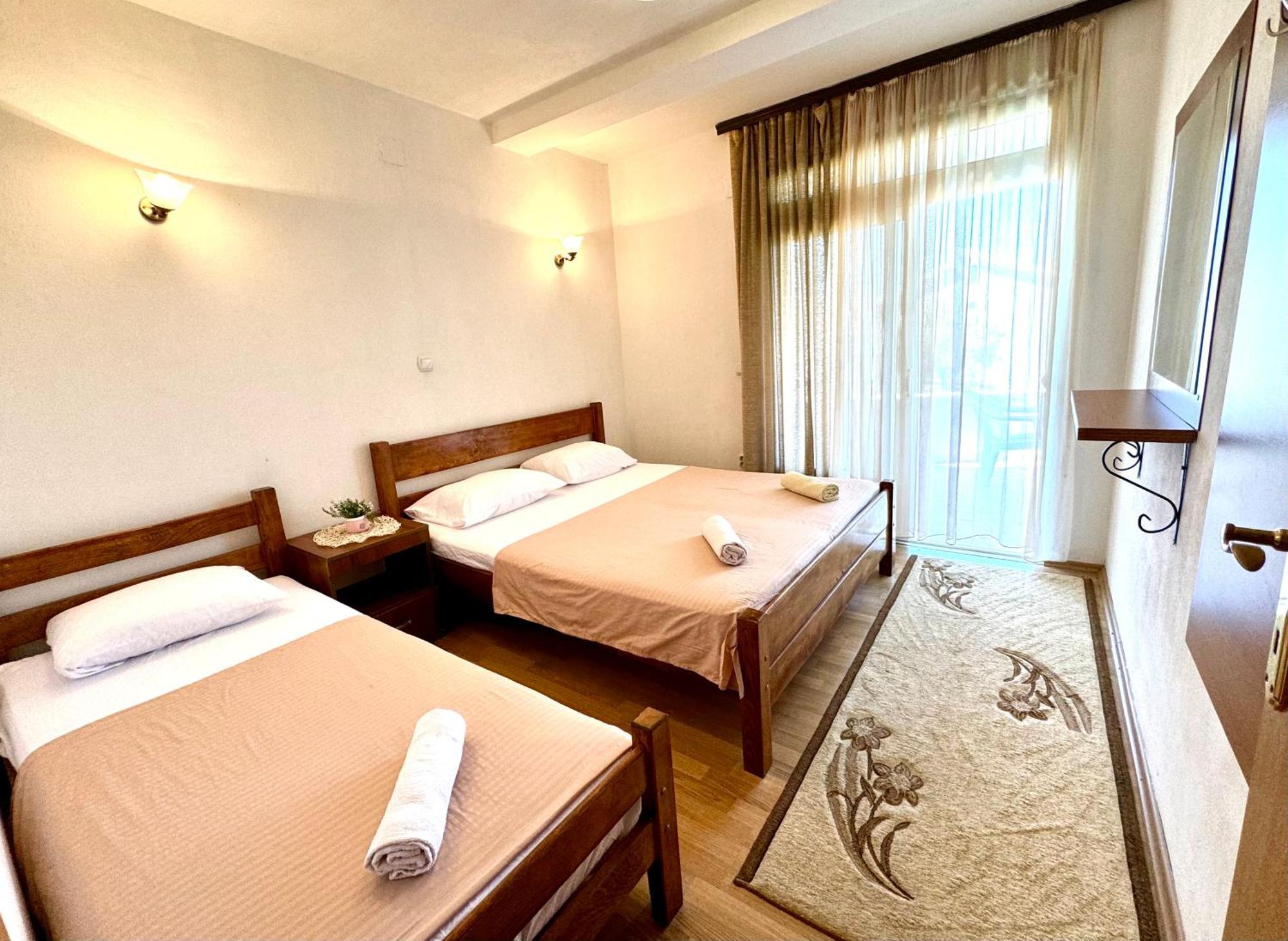Apartments Flamingo Улцинь Екстер'єр фото