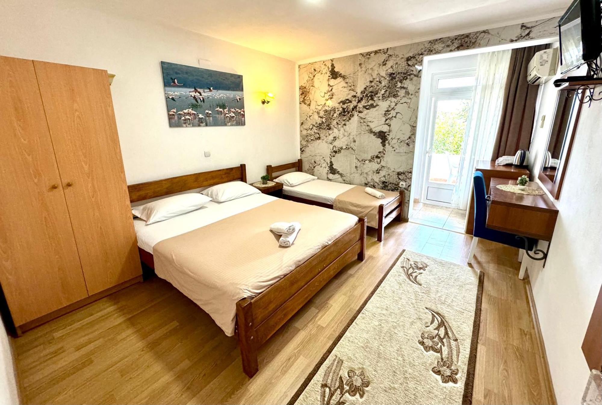 Apartments Flamingo Улцинь Екстер'єр фото